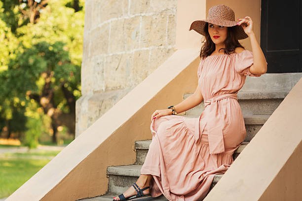 Effortless Chic Travel Outfits for Women: Easy & Stylish Vacation Looks