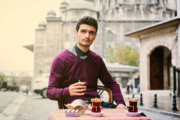 Summer Vacation Outfits for Men: Cool and Comfortable Styles for Travel Days