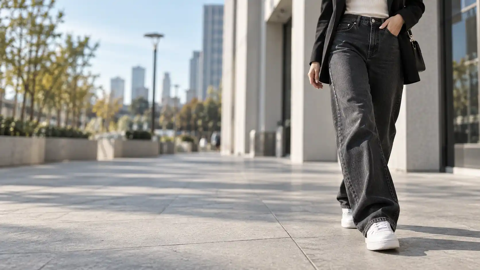 How To Style Black Baggy Jeans 19 Effortless Outfit Combinations