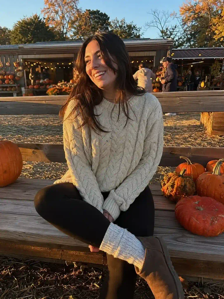 Oversized sweater with leggings