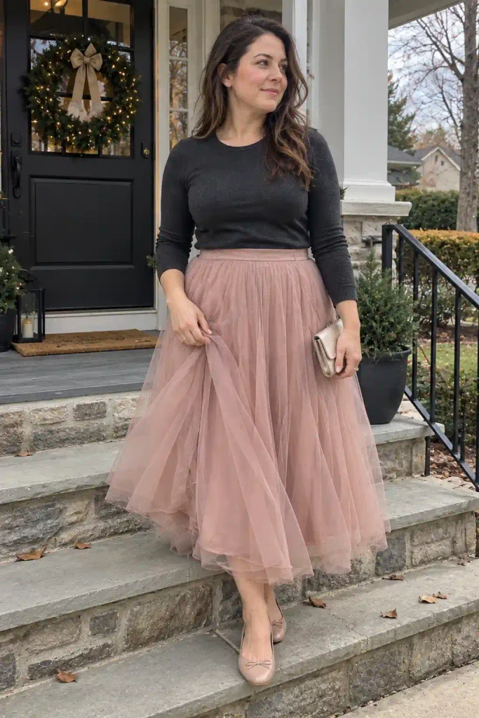 Tulle skirt in a quiet colour